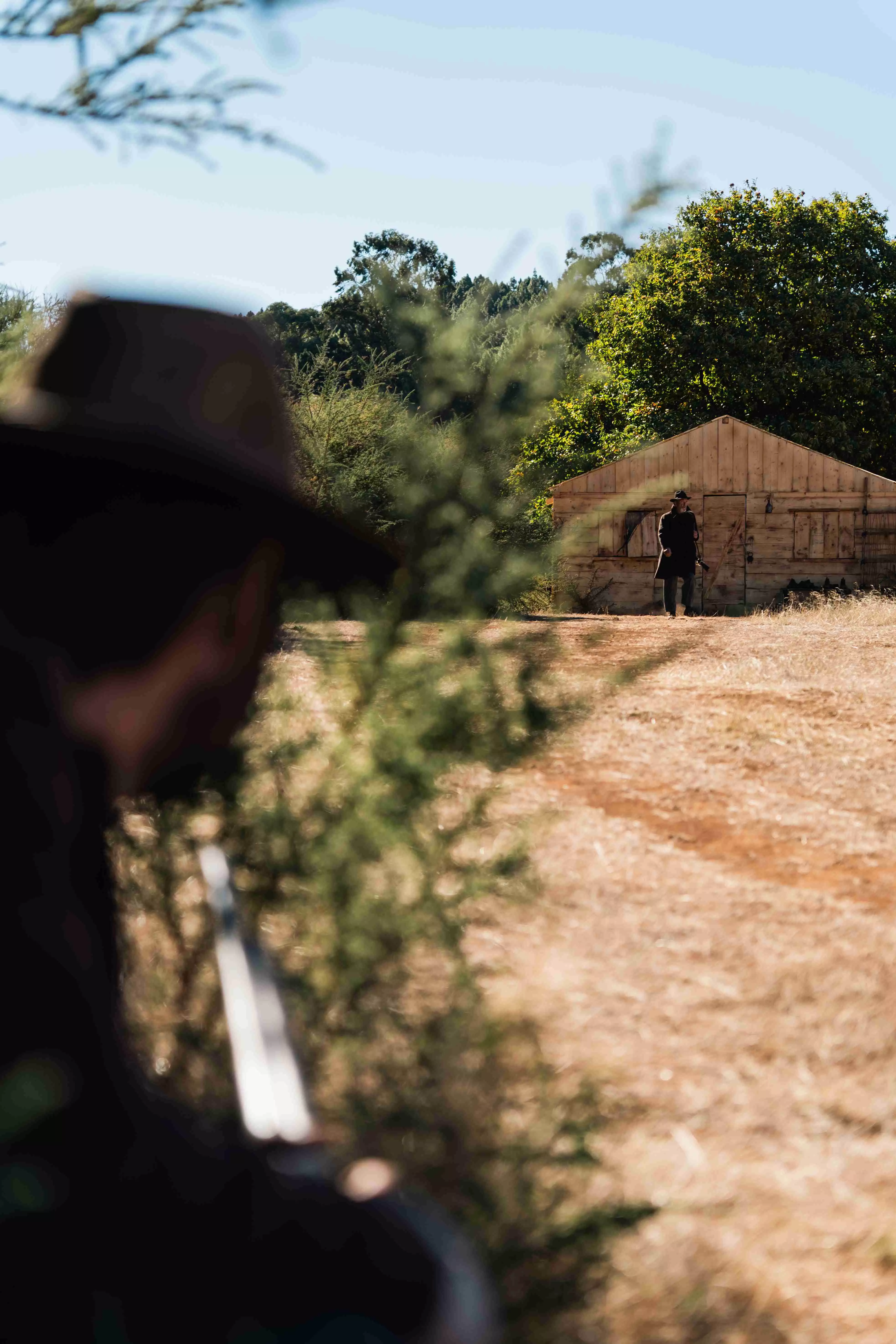 Un hombre tras un rifle — imagen 3